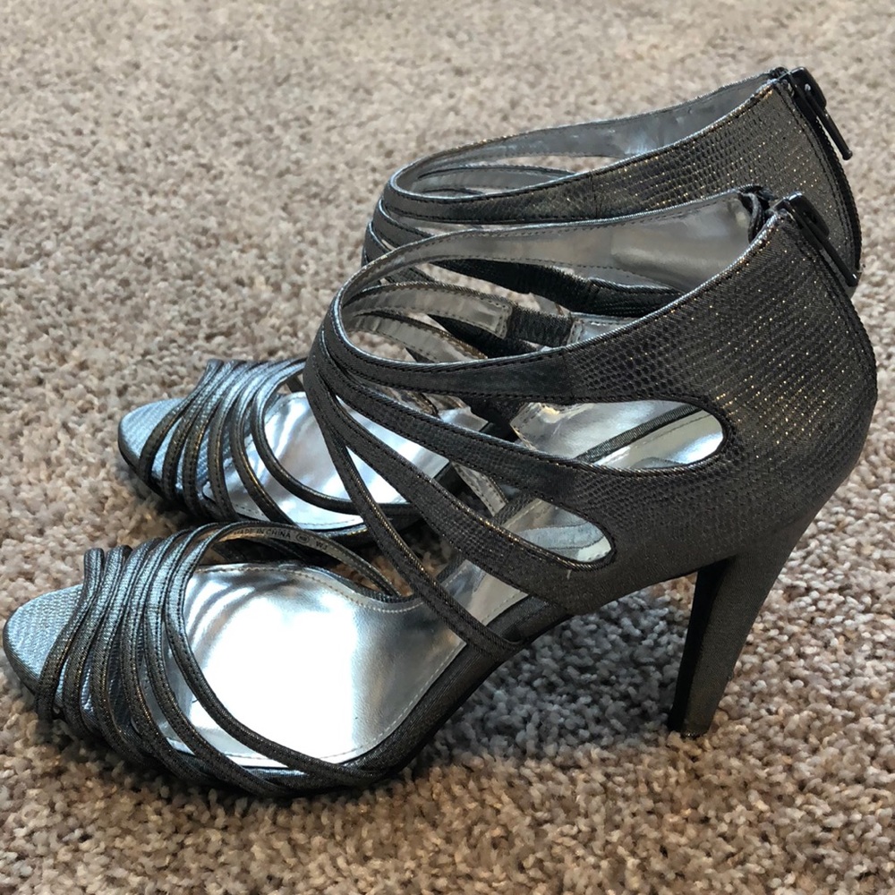 🌺 Nina Women’s High Heels Silver Size 8 1/2 - Picture 4 of 8